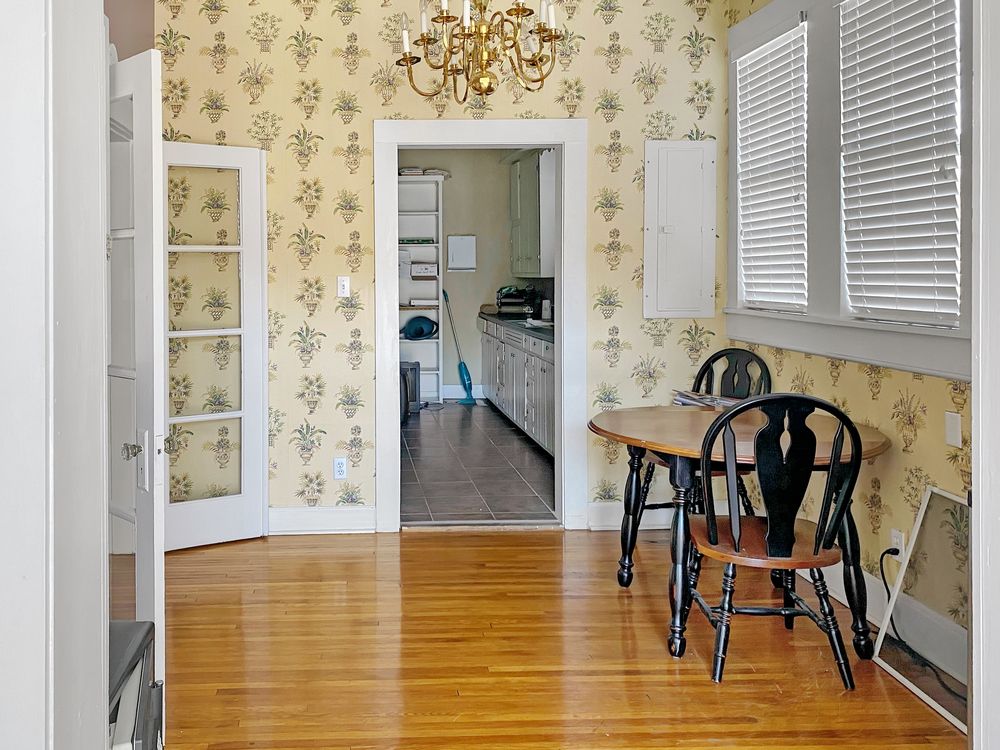 420 W Main St, Livingston, TN 38570